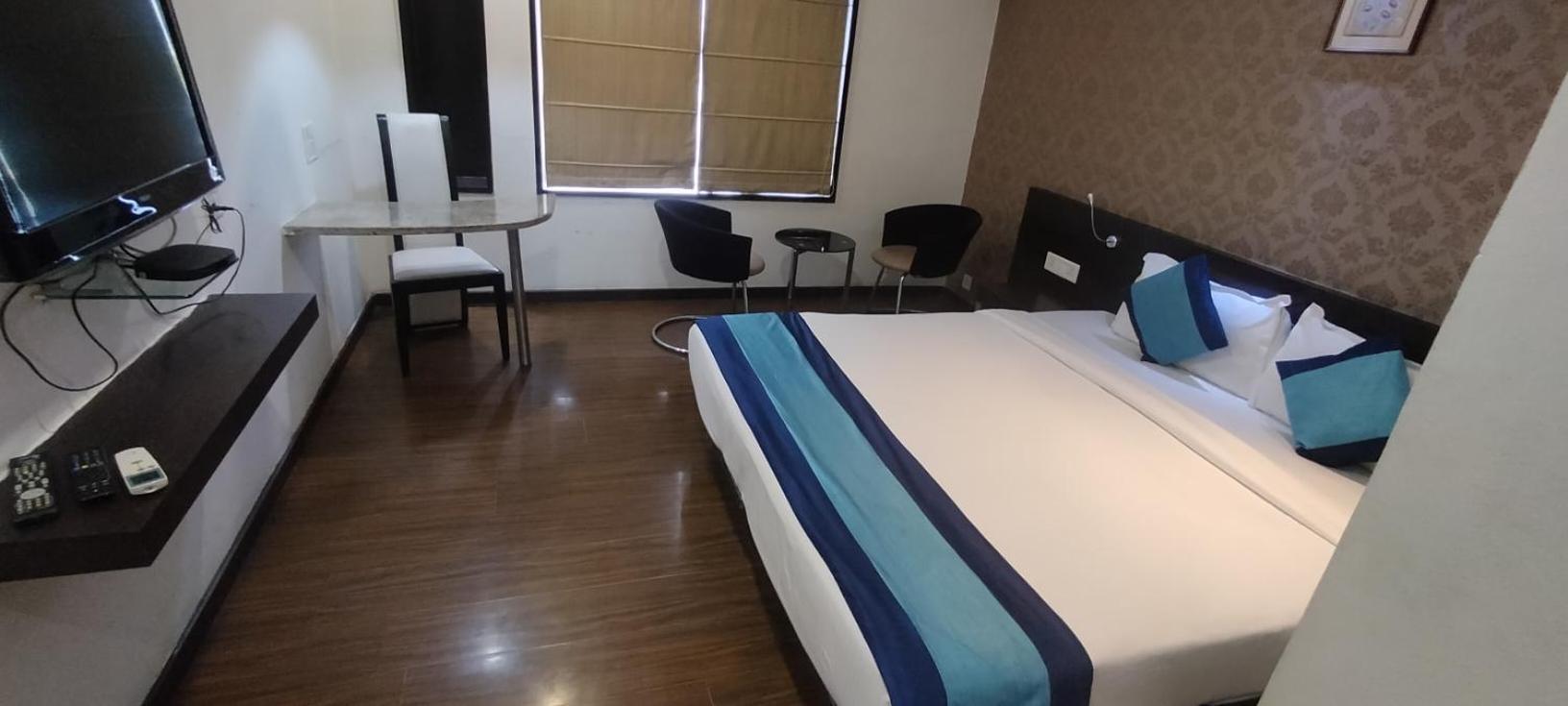 Hotel Lxia Hinjewadi - Indian Nationals Only Pimpri-Chinchwad Extérieur photo