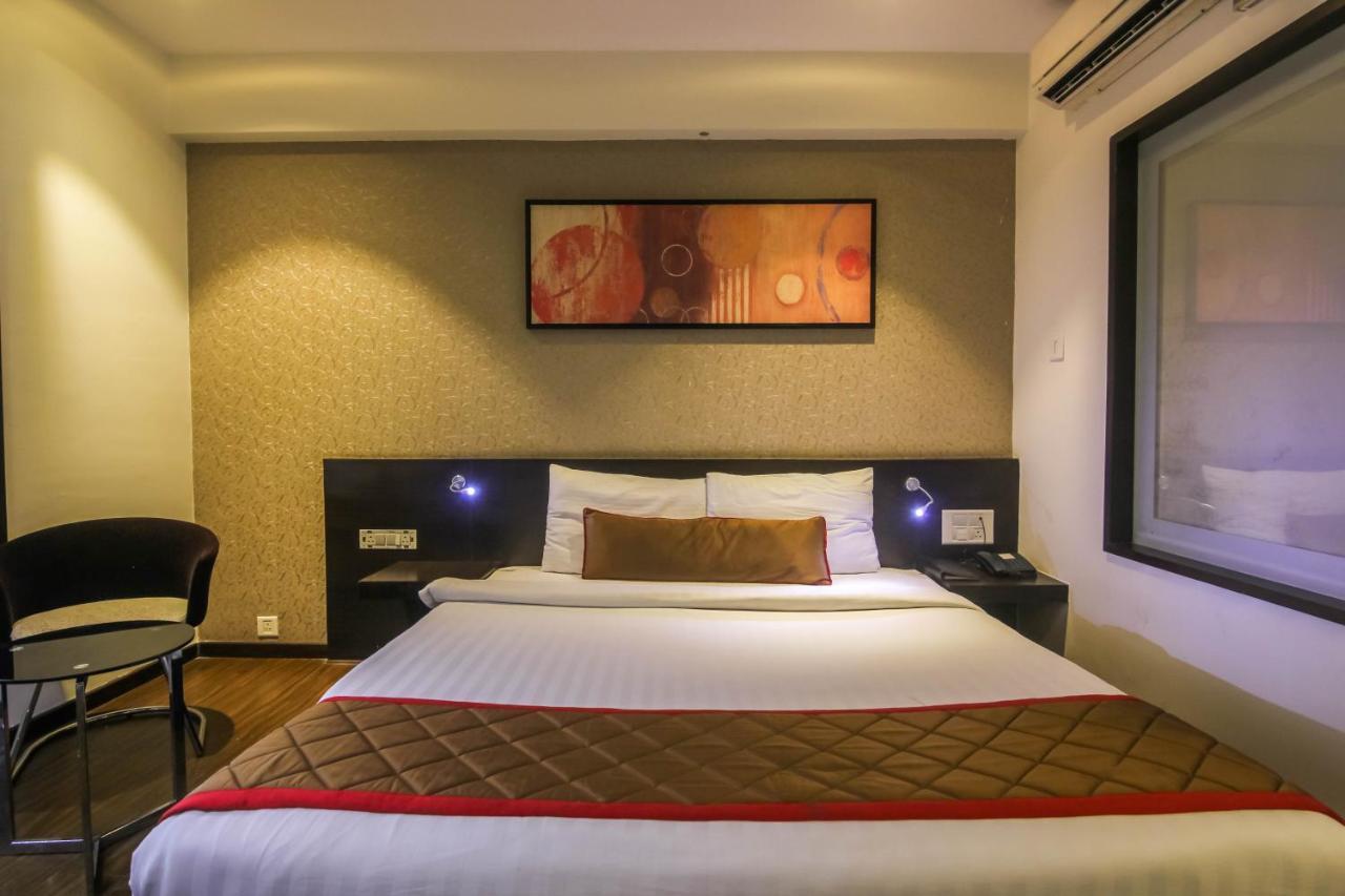 Hotel Lxia Hinjewadi - Indian Nationals Only Pimpri-Chinchwad Extérieur photo
