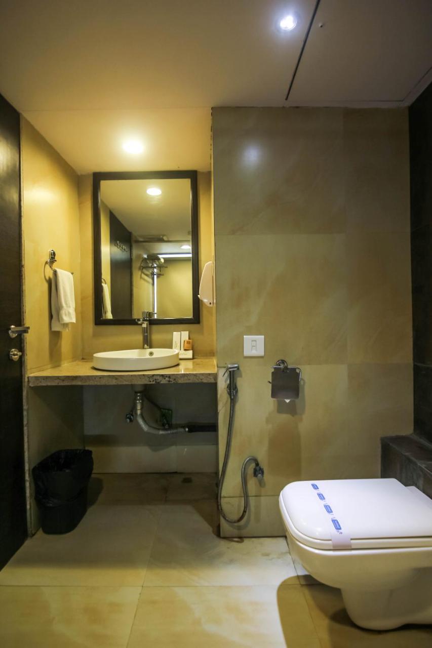Hotel Lxia Hinjewadi - Indian Nationals Only Pimpri-Chinchwad Extérieur photo