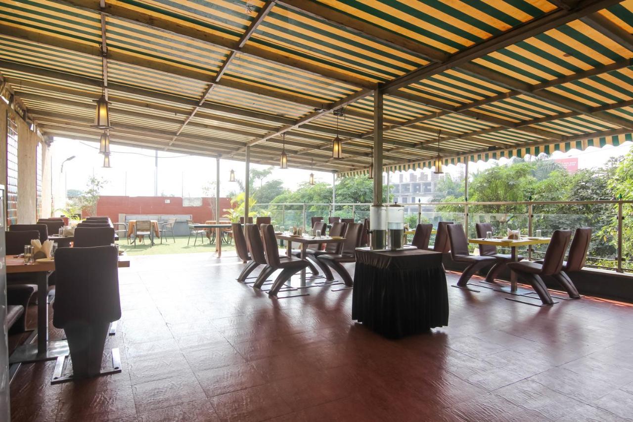 Hotel Lxia Hinjewadi - Indian Nationals Only Pimpri-Chinchwad Extérieur photo